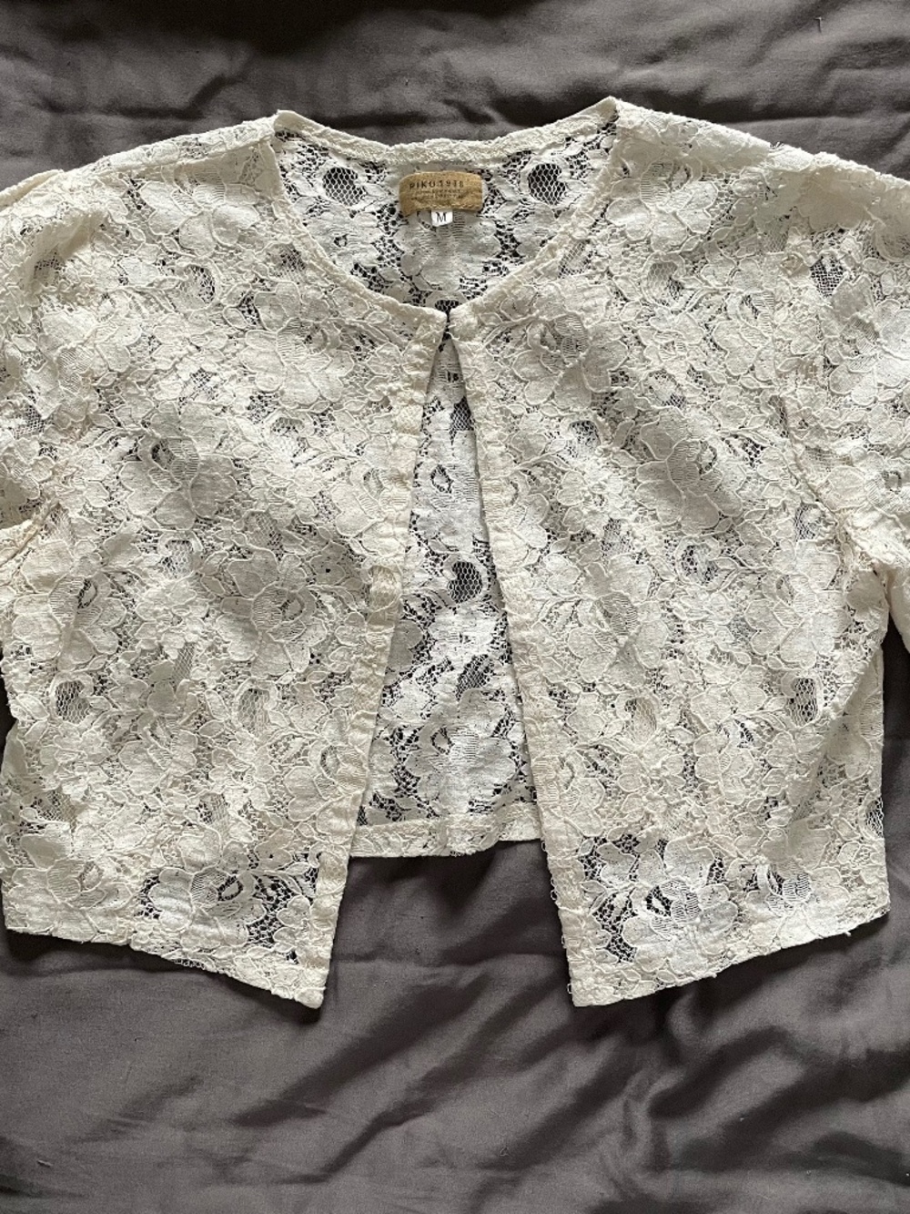 EUC Piko 1988 ModCloth Cream Lace Cropped Short Sleeved Jacket Cardigan Medium